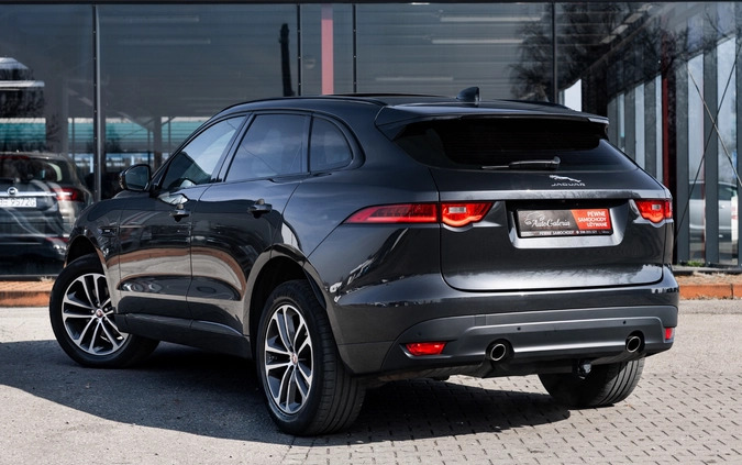 Jaguar F-Pace cena 126900 przebieg: 125933, rok produkcji 2019 z Gogolin małe 781